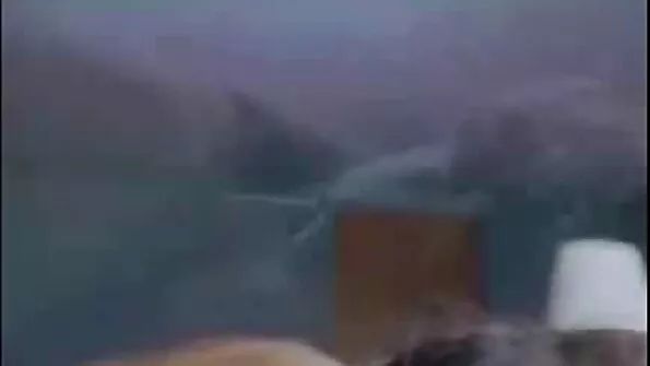 Fata roșcată Chrissy Fox devine o dulce innie în mod corespunzător forate și lustruit în FPM acțiune în filme porno cu batrane grase trei