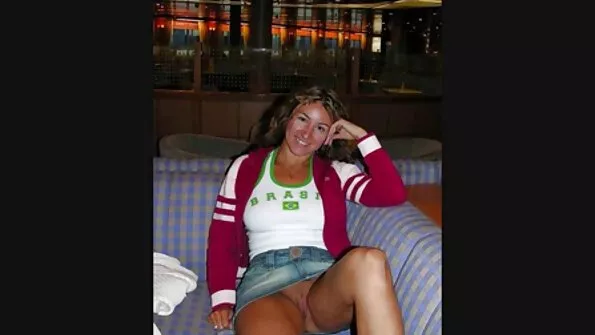 Muscular travestit arată off lui filme porno cu batrane Super Penis Urias
