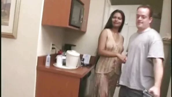 Vecinul meu babe batrane trebuie să stropească o nimfomană