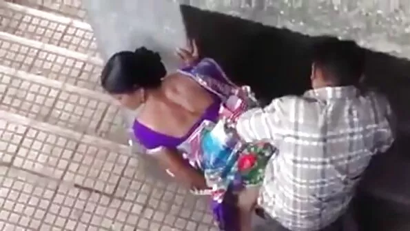 Njijiki Bruneta filme porno cu babe batrane cu o pizda in