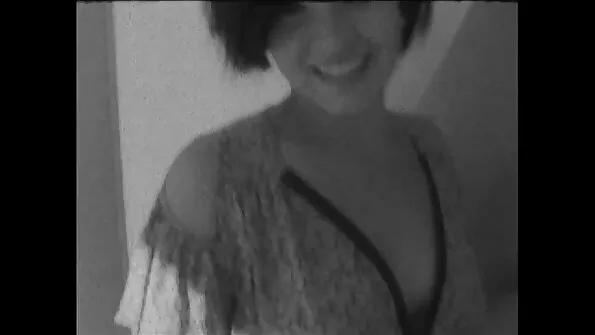 Mi-e dor de tine. Erotic lezbiene batrane video