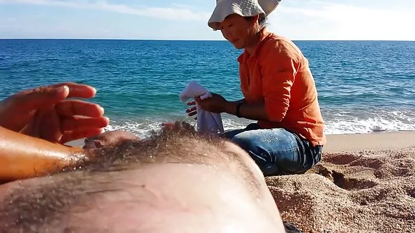 Profesorul meu de filme porno cu mature batrane pian e un pervers.