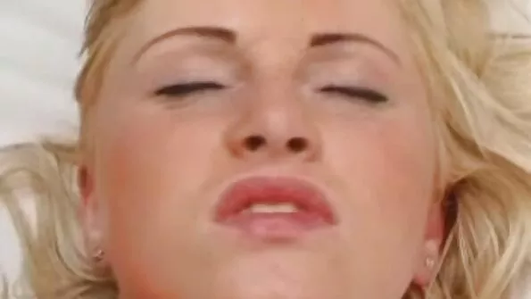 Renata pizde bătrâne Auraujo